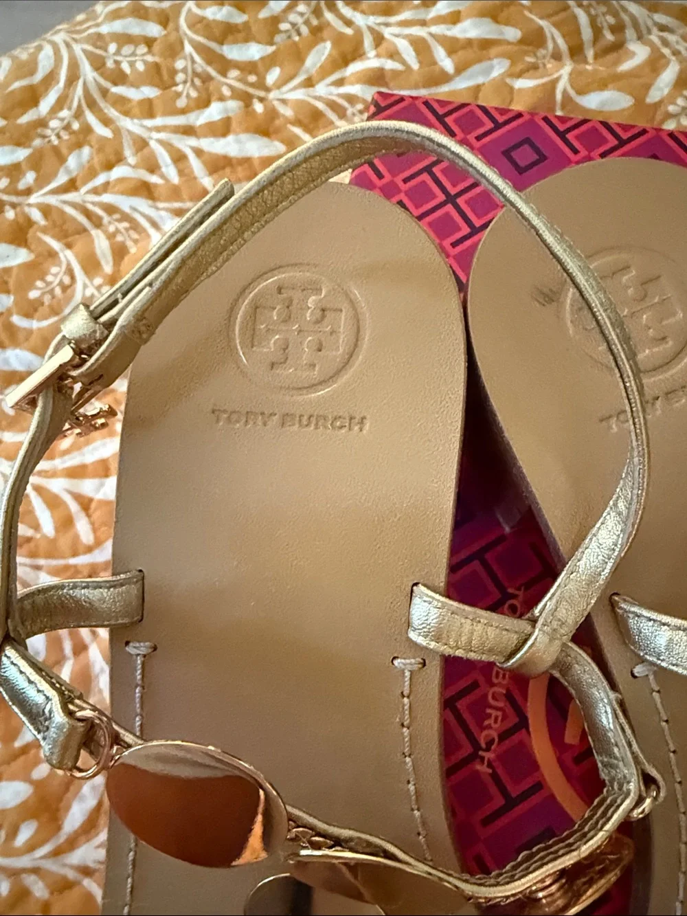 Tory Burch Gold Patos Disk Sandal - Metallic Gold size 9